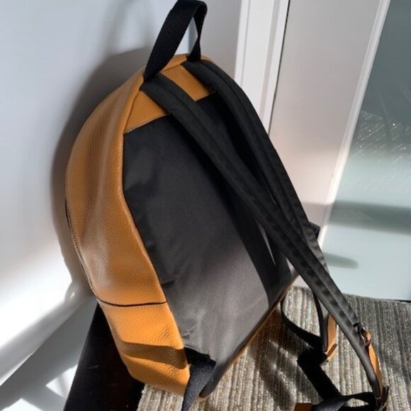 Coach Charlie Backpack F30550 (Medium) - Picture 3 of 8